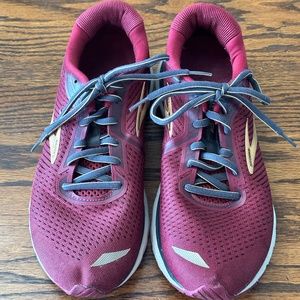 Brooks Womens Adrenaline GTS 20